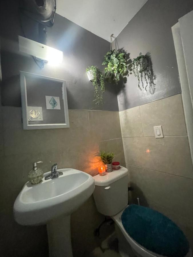Miami Vibes "Hostel-Like" Shared Room Норт Маями Екстериор снимка